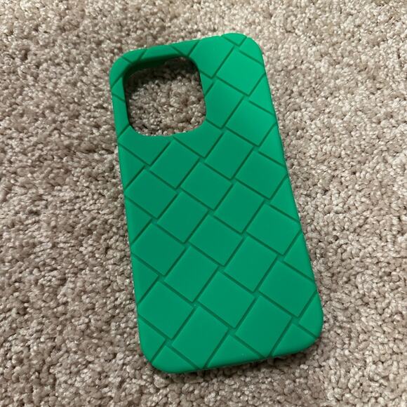 Accessories - Green Silicone Intreccio iPhone 14 Pro‎ Case